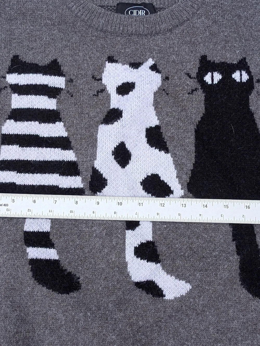 Three Musketeers Cats Knitted Sweater Size L - Picture 6 of 7